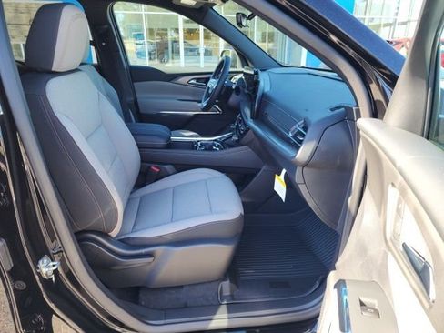 New 2026 Chevrolet Traverse LT w/ Driver Confidence Package image 35