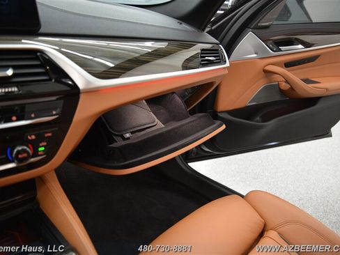 Used 2022 BMW M550i xDrive w/ Executive Package image 36