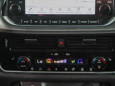 Used 2023 Nissan Rogue SL w/ SL Premium Package image 20