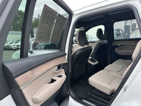 Used 2025 Volvo XC90 B6 Plus w/ Protection Package Premier AWD/4WD image 16