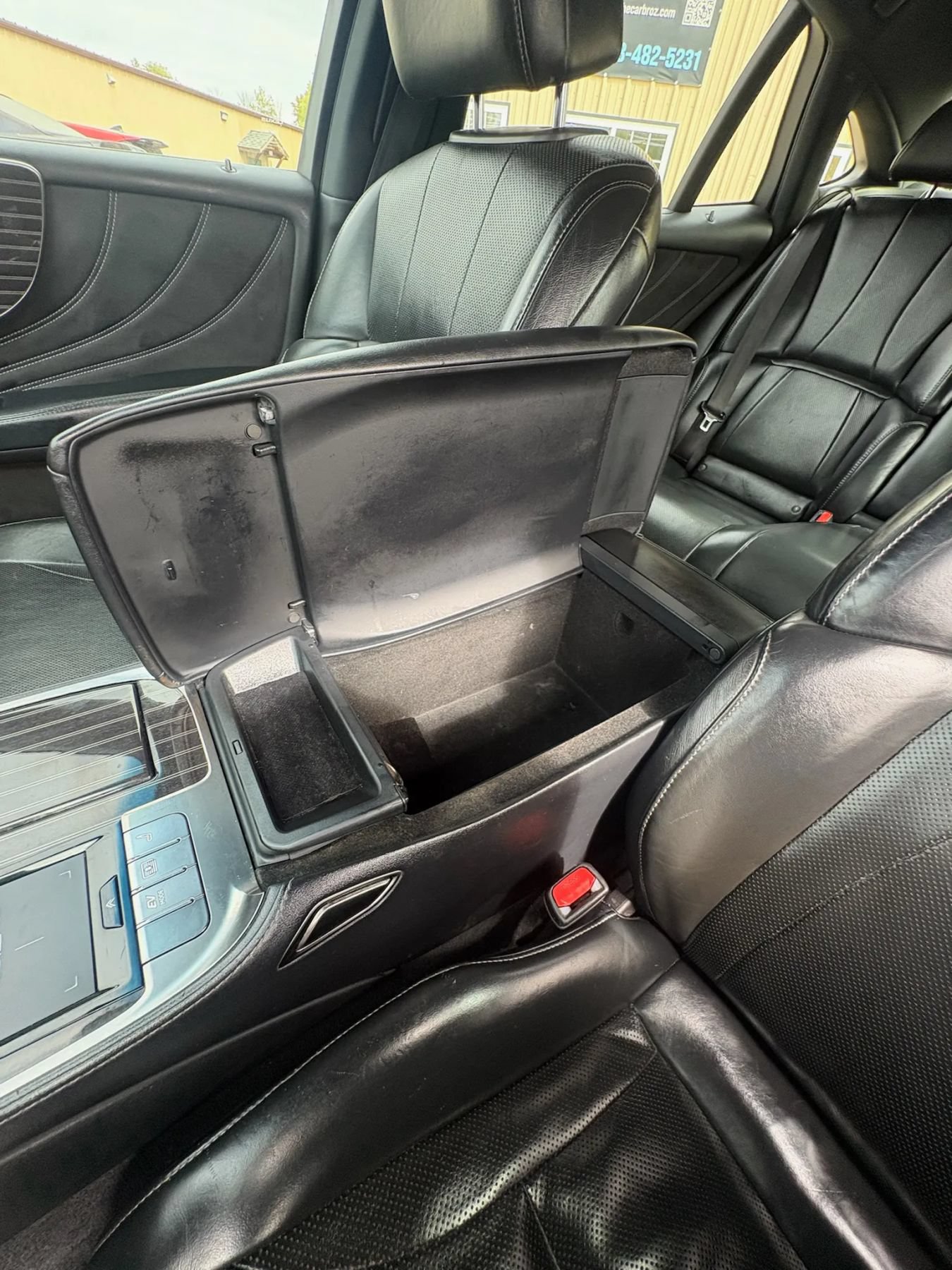 Used 2018 Lexus LS 500h AWD w/ Accessory Package (Z1) image 26