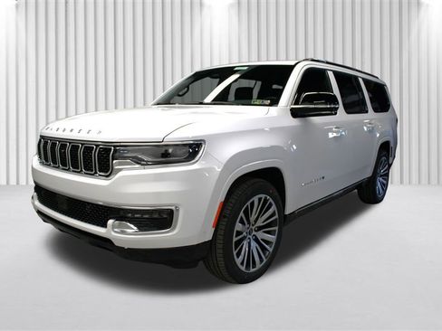 New 2025 Jeep Wagoneer L Series II image 8