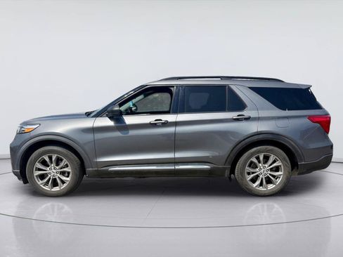 Used 2022 Ford Explorer XLT w/ Equipment Group 202A RWD image 8