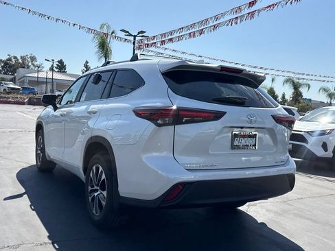 New 2026 Toyota Highlander XLE AWD/4WD image 8