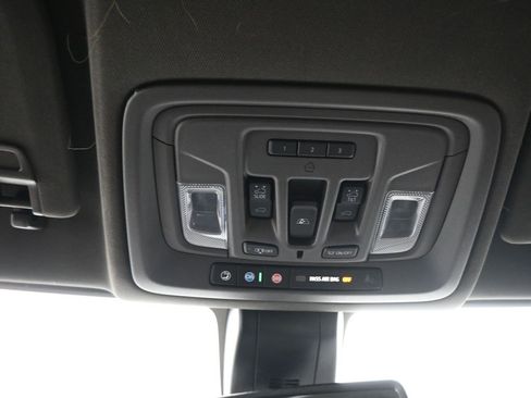 Used 2022 GMC Sierra 1500 SLT w/ SLT Premium Plus Package image 16