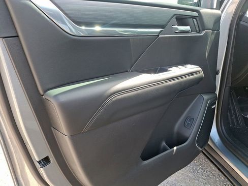 New 2025 GMC Acadia Elevation image 35