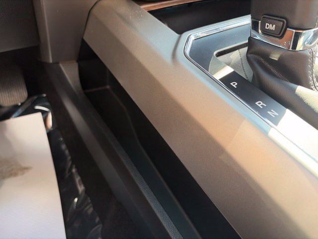 Used 2018 Ford F150 Lariat w/ Equipment Group 502A Luxury AWD/4WD image 23