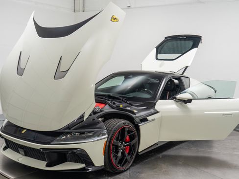 Used 2025 Ferrari 12Cilindri image 38