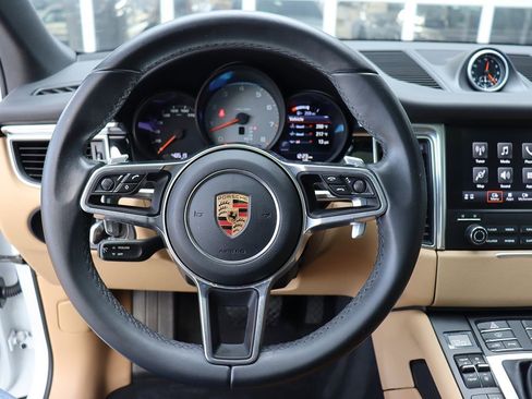 Used 2017 Porsche Macan S image 13