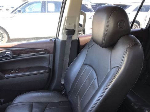 Used 2014 Buick Enclave Premium image 24