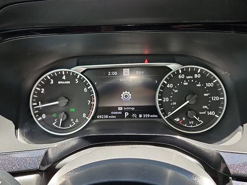 Used 2022 Nissan Pathfinder SL FWD image 18
