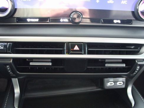 Used 2024 Lexus RX 350 image 39