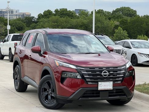 Used 2026 Nissan Rogue SV FWD image 2