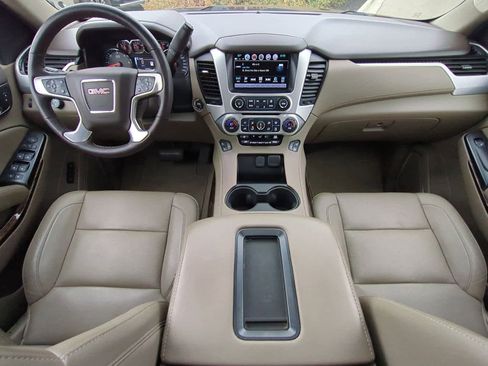 Used 2020 GMC Yukon XL SLT w/ Open Road Package image 15