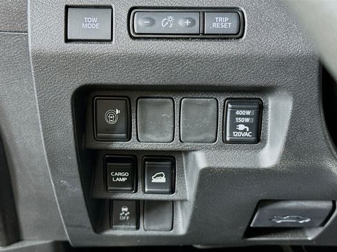 Used 2024 Nissan Frontier SV w/ Hardbody Edition AWD/4WD image 17