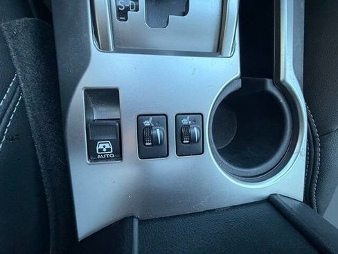 Used 2019 Toyota 4Runner SR5 Premium AWD/4WD image 38