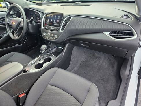 Used 2023 Chevrolet Malibu LT image 37