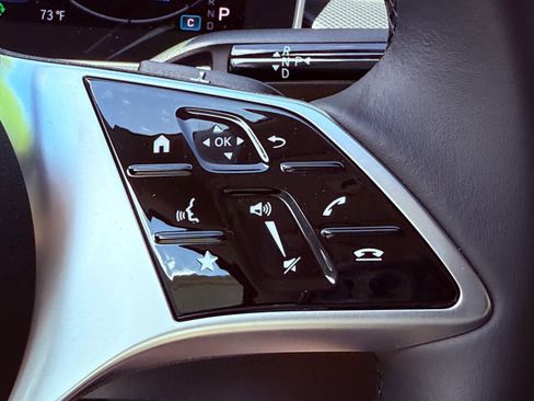 Certified 2025 Mercedes-Benz C 300 4MATIC Sedan image 20