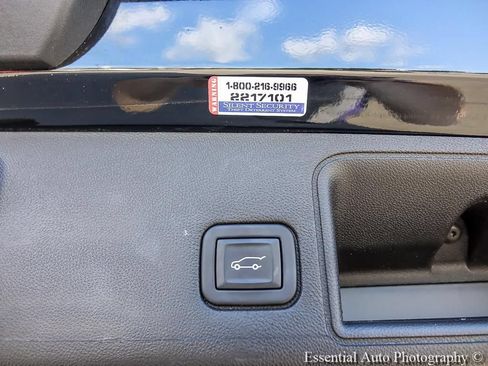 Used 2023 GMC Terrain SLT w/ Elevation Edition AWD/4WD image 23