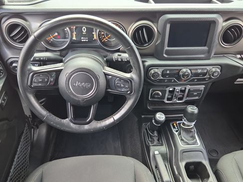 Used 2018 Jeep Wrangler Unlimited Sport S AWD/4WD image 11