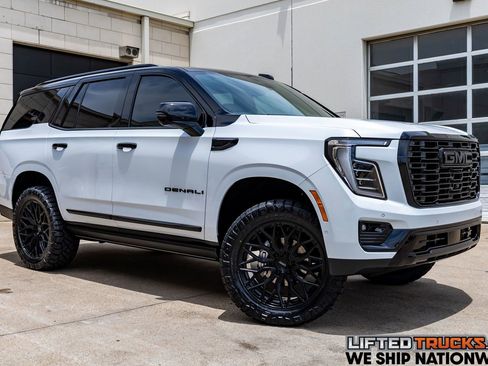 Used 2026 GMC Yukon Denali Ultimate w/ LPO, Floor Liner Package AWD/4WD image 1