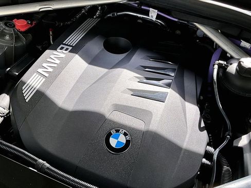 Used 2025 BMW X5 xDrive40i w/ M Sport Package image 28