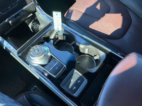 Used 2020 Ford Edge Titanium w/ Equipment Group 301A image 11