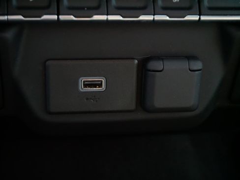 Used 2020 Chevrolet Silverado 1500 Custom Trail Boss w/ Custom Convenience Package image 28