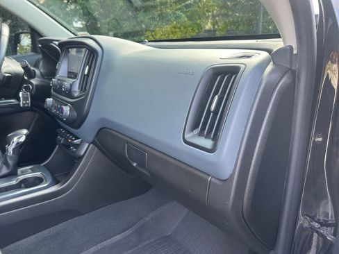 Used 2022 Chevrolet Colorado Z71 w/ Z71 Midnight Edition AWD/4WD image 27