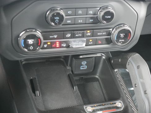 New 2025 Ford Bronco Raptor w/ Interior Carbon Fiber Pack image 18