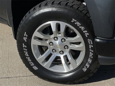 Used 2019 Chevrolet Silverado 1500 LT Trail Boss image 9