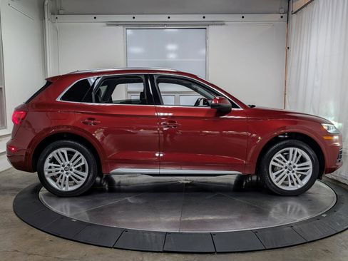 Used 2019 Audi Q5 2.0T Premium Plus w/ Premium Plus Package AWD/4WD image 9