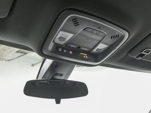 Used 2023 Chevrolet Traverse LT AWD/4WD image 24