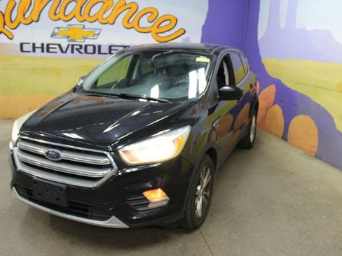 Used 2017 Ford Escape SE FWD image 4