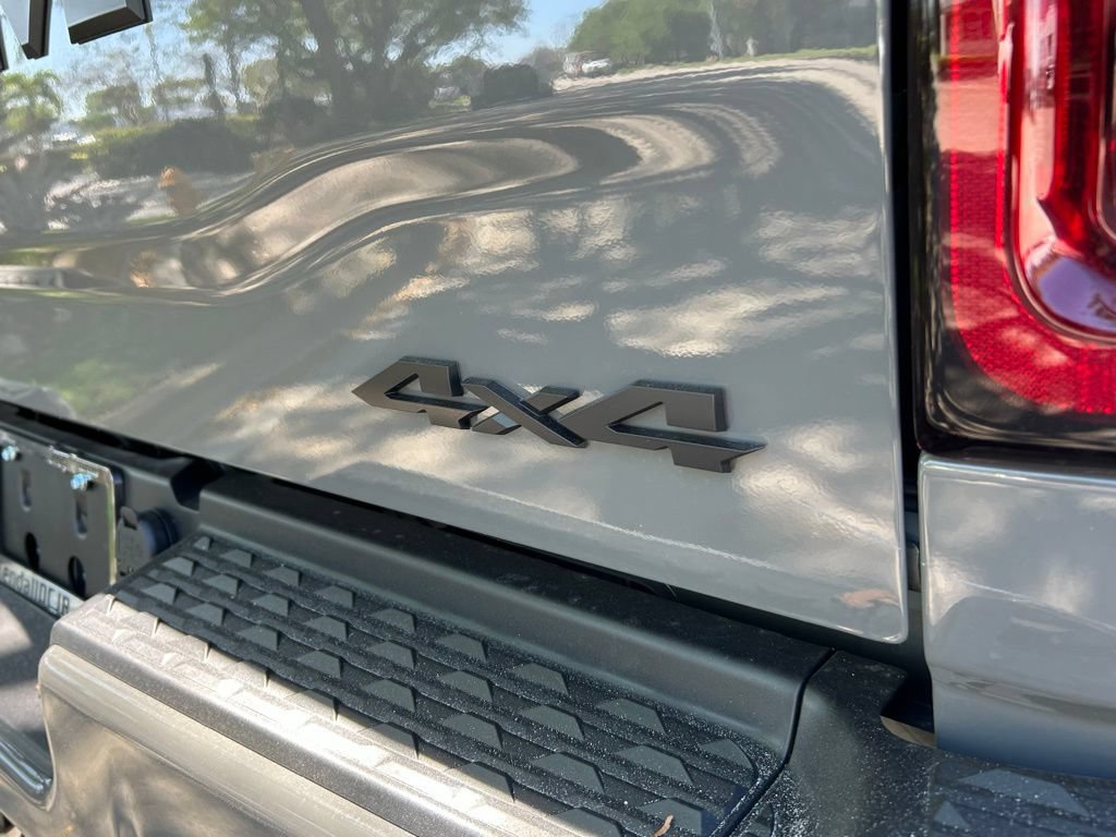 New 2026 RAM 3500 Big Horn AWD/4WD image 35