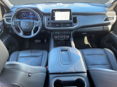 Used 2022 Chevrolet Suburban RST w/ Sport Performance Package image 17