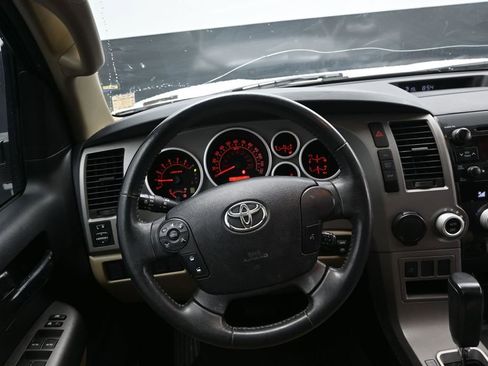 Used 2013 Toyota Sequoia SR5 RWD image 30