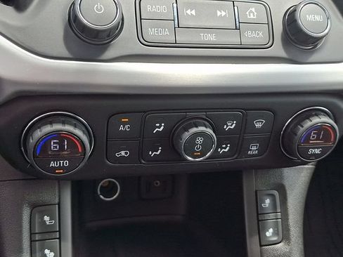 Used 2018 GMC Acadia SLT AWD/4WD image 17