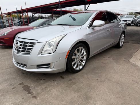 Used 2014 Cadillac XTS Luxury image 2