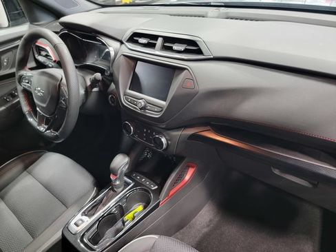 Used 2023 Chevrolet TrailBlazer RS AWD/4WD image 17