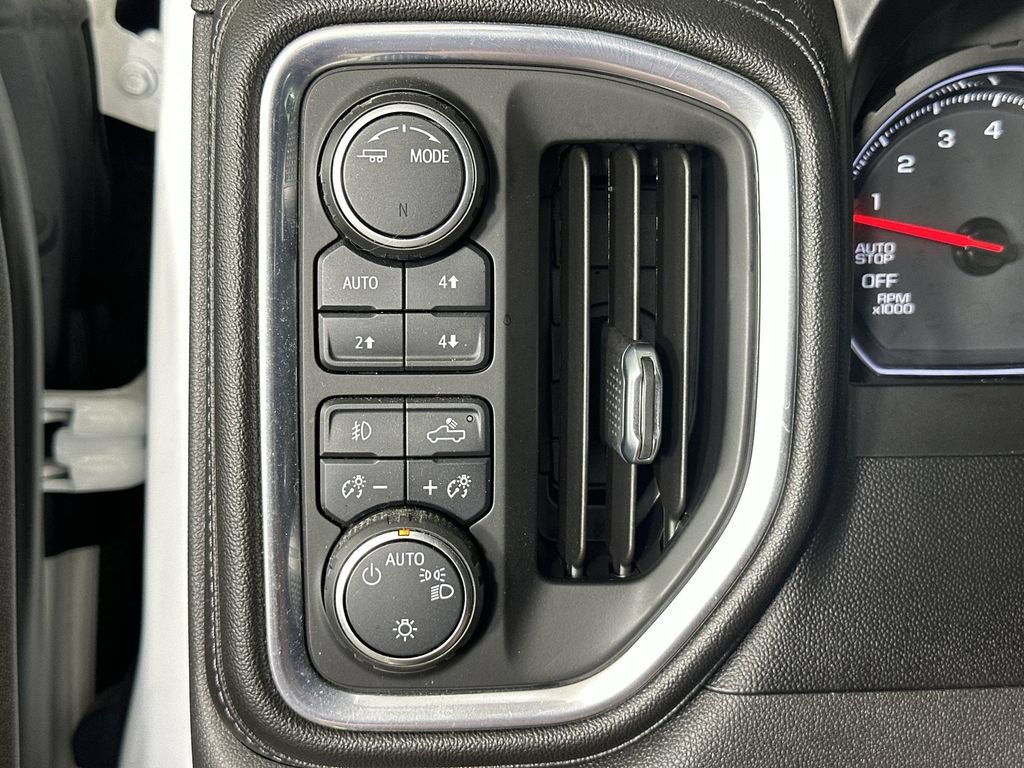 Certified 2021 Chevrolet Silverado 1500 RST AWD/4WD image 21