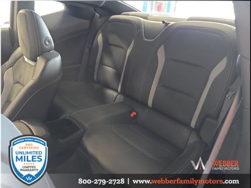 Used 2022 Chevrolet Camaro LT w/ Technology Package RWD image 12