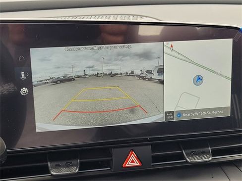 New 2025 Hyundai Elantra SEL image 27