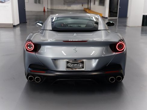 Used 2019 Ferrari Portofino RWD image 23