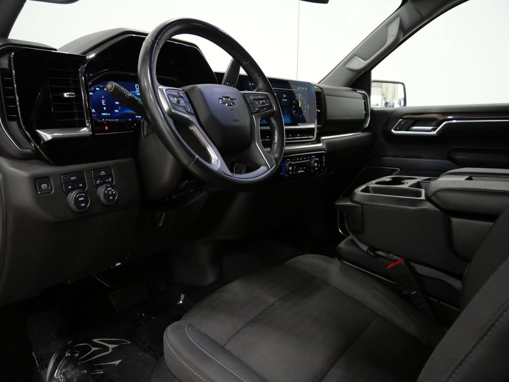 Used 2023 Chevrolet Silverado 1500 RST w/ Rally Edition AWD/4WD image 10
