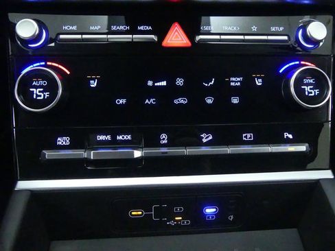 Used 2024 Hyundai Santa Fe SEL image 14