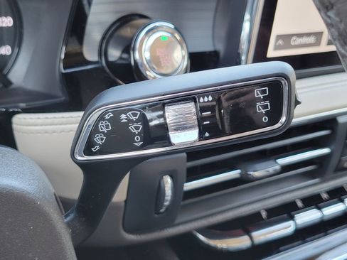 Used 2021 Lincoln Corsair FWD w/ Equipment Group 101A image 32