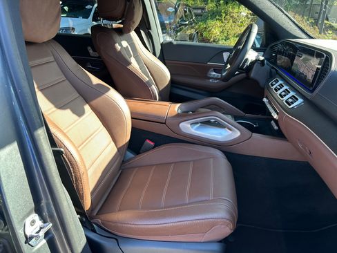 Certified 2025 Mercedes-Benz GLS 450 4MATIC image 54