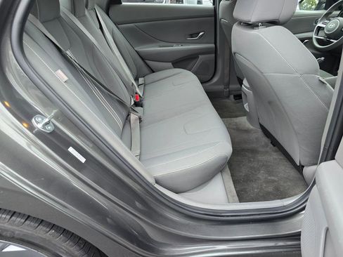 Used 2024 Hyundai Elantra SEL image 14