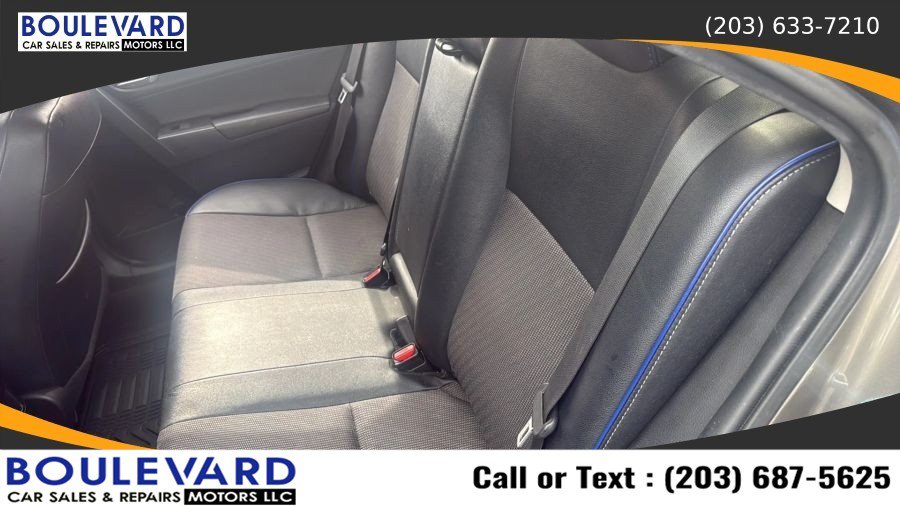 Used 2018 Toyota Corolla SE w/ SE Premium Package FWD image 28